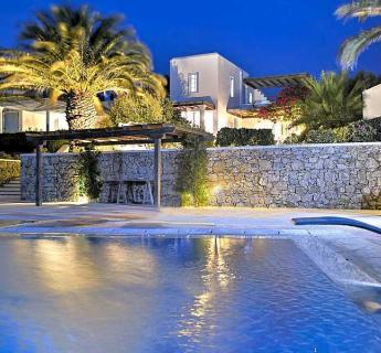 Villa BlueMarine Mykonos: le spiagge di Paranga e Paradise.